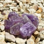 Amatista (trozos) en bruto